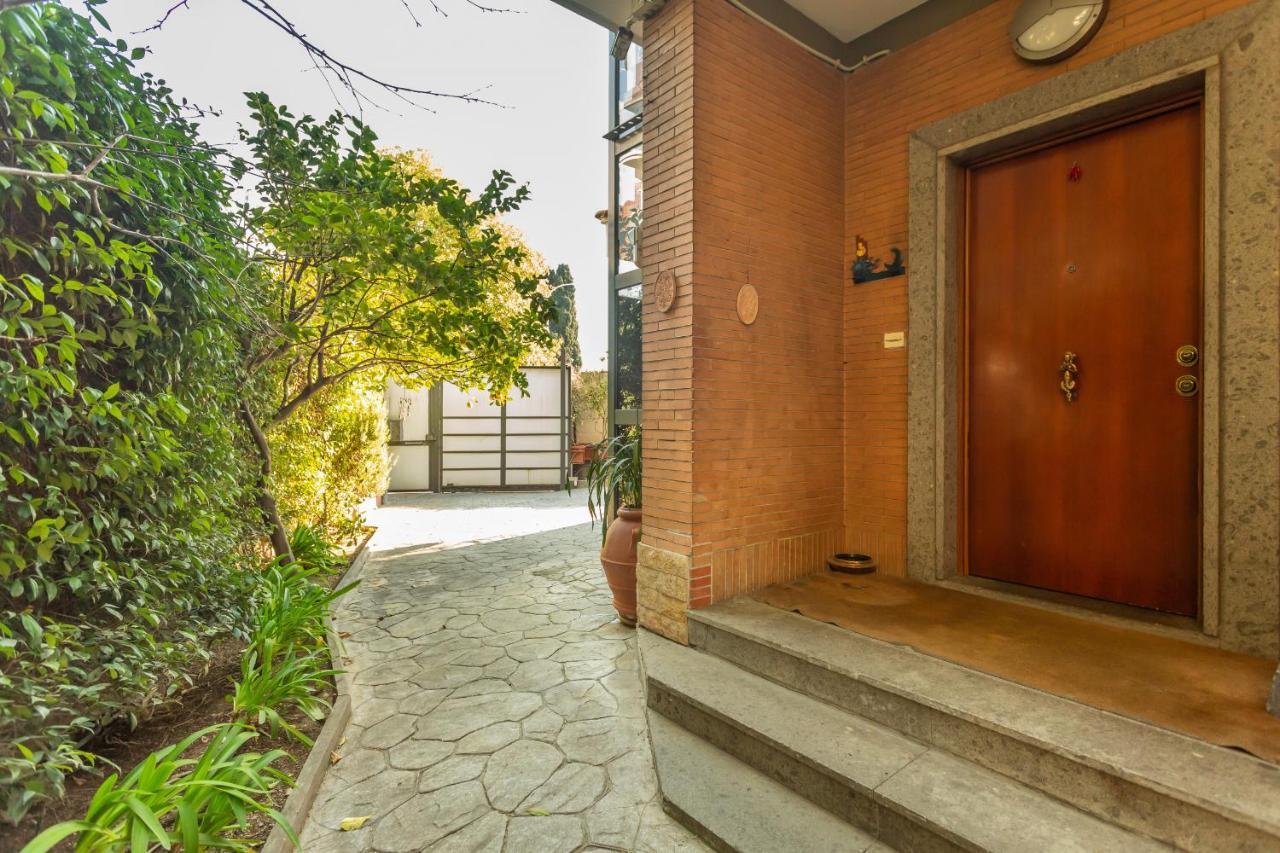 Апартаменты St Peter'S Spacious 4 Bdr With Private Parking Рим Экстерьер фото