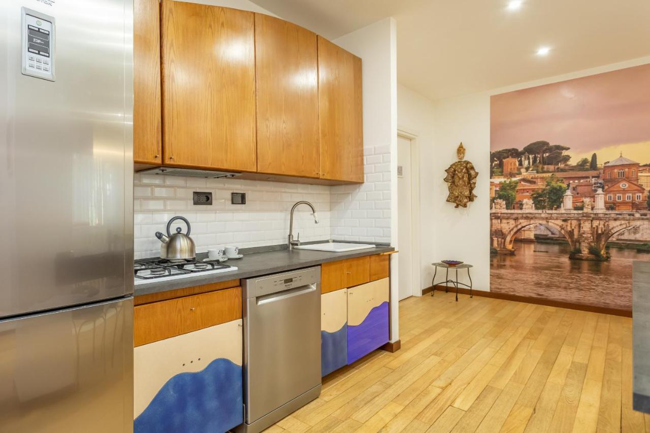 Апартаменты St Peter'S Spacious 4 Bdr With Private Parking Рим Экстерьер фото